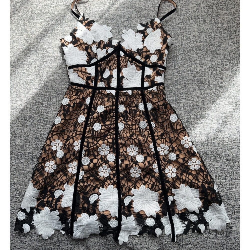 NWT ELLIATT Pembroke Lace Corset Mini Dress Black Nude 3D Floral Bustier XXS 0 - Picture 9 of 16